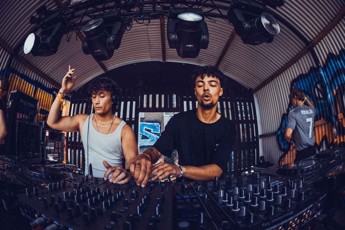 Loading... just a sec